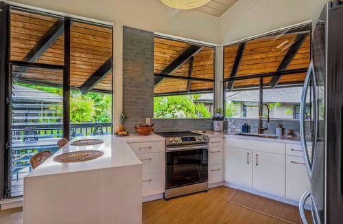 Princeville Condo | Wonderful 7 bedrooms for 16 above famous Anini Beach!
