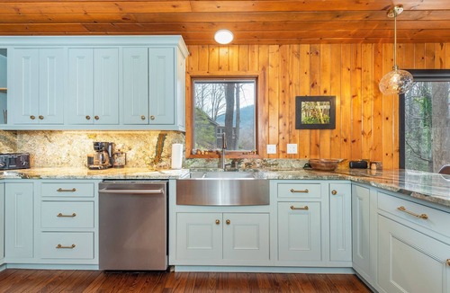 Montreat House | Woodscape | Updated Montreat Home | 5 Minutes to Black Mtn!