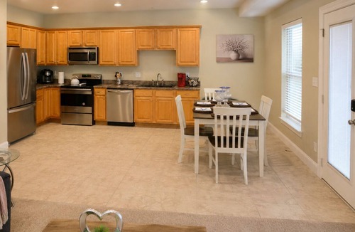 Kreole Apartment | Work Hard, Rest Easy · 3BR 2BA · W/D · Gulf Coast