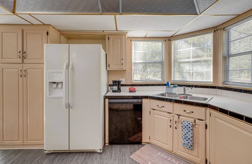 Boys Ranch House | Work, Play & Explore! Retreat w/Deck in McAlpin