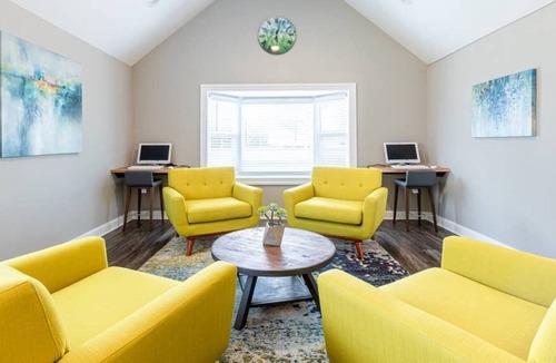 Museum District Apartment | Work & Relax 2 Bedroom Perfect for Long-Term Stay!