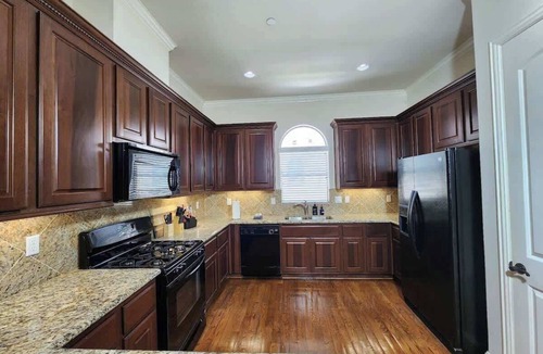 Woodlake - Briar Meadow House | World Cup Mega Stay for Groups| Galleria | Jacuzzi