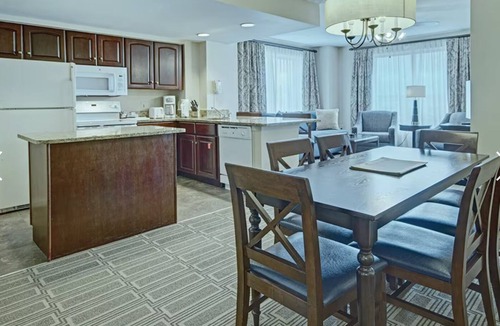 Potomac West Resort | Wyndham Old Town Alexandria 1 bedroom deluxe