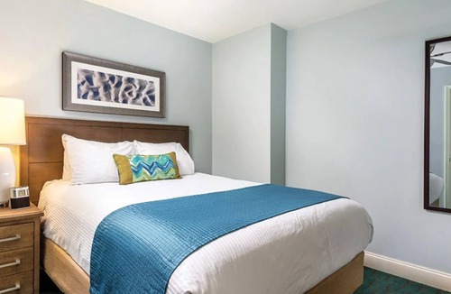 Cherry Grove Beach Resort | Wyndham Towers on the Grove N. Myrtle Beach 2 bedroom Sleeps 6-8!