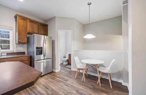 Durham House | Wynter Retreat: Lush Backyard｜Spacious 3B3B｜Garage Access｜Pet-Friendly #41970