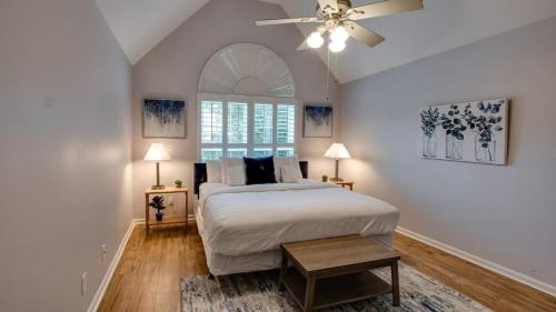 Savannah House | Year-Round Pool & BBQ, 10 Miles to Tybee Island