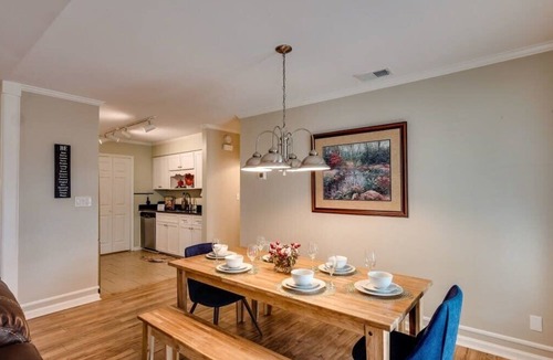 Savannah House | Year-Round Pool & BBQ, 10 Miles to Tybee Island
