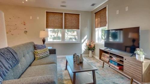 Thunderbolt Apartment | Year-Round Pool & Gazebo Near Historic District