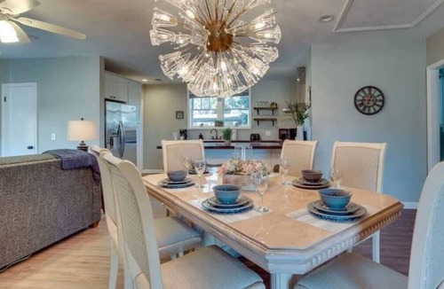 Thunderbolt House | Year-Round Pool & Gazebo Near Historic District