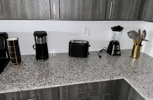 George Bush Park/Eldridge Apartment | Your Cozy & Captivating Condo!
