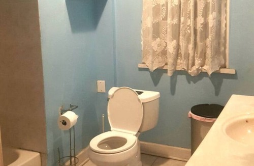 Bloomingdale House | Your home away from home in Bloomingdale, D.C. (Room C)