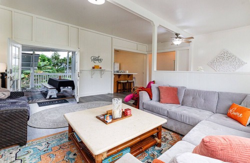 Hilo House | Your Perfect Hilo Homebase - Sleeps 9 with AC