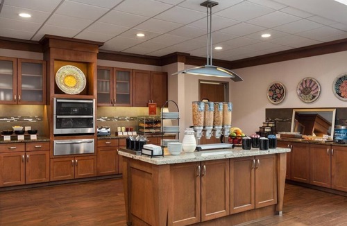 McNeil Hotel | Your Ultimate Resort Destination: Free Parking, Breakfast & Onsite Pool Access