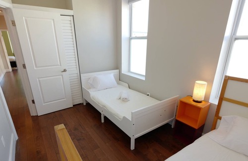 H Street Corridor Apartment | Your Vibrant & Musical destination right on H St!
