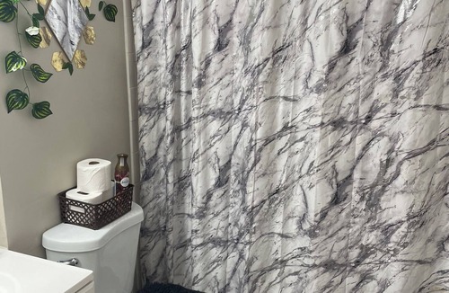 Sandalwood House | Zen 2b/2b smart townhome in central Jacksonville