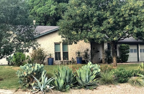 Barton Hills House | Zilker Park, Barton Springs & Greenbelt - Modern 4BR Design Oasis