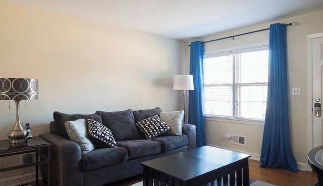 1-bdr near Uptown Charlotte, desirable Plaza Midwood/Commonwealth Neighborhood