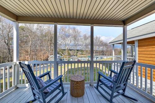 < 1 Mi to Lake Norman Marina: Home w/Pool Access
