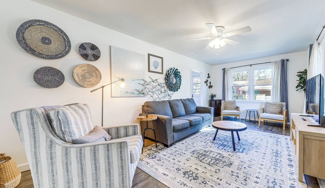 1 Mi to Park Circle: Pet-Friendly Home w/Yard
