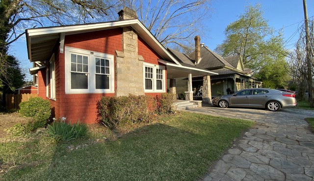 1 mile from downtown Americus and GSW!