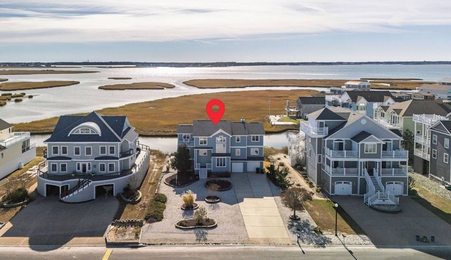10 S. Shore Dr. Bethany! Waterfront home with panormic views!