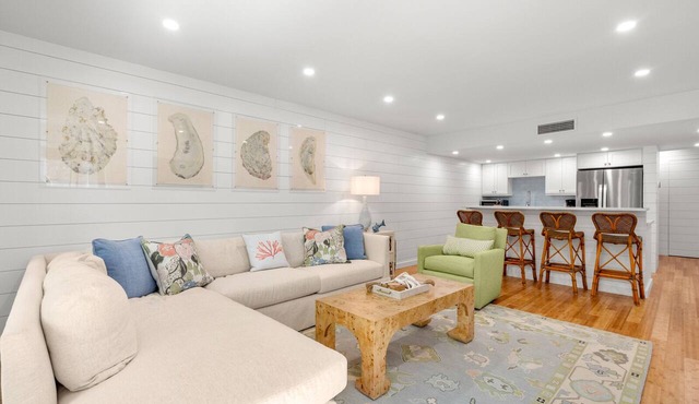 1351 Fairway Oaks Villa by Akers Ellis Rentals