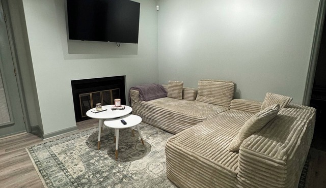 2-bedroom condo in Cary NC fully furnished, WIFI, AC, Patio