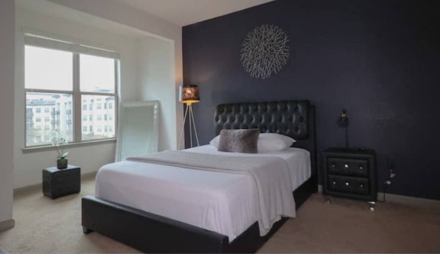 2 BedRooms with 2 Full Bathroom