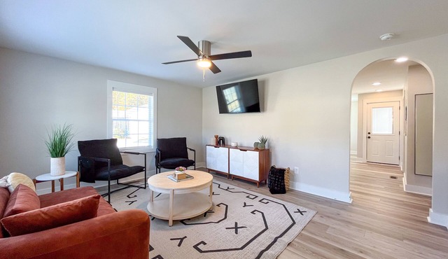 2 BR King Bed Near Duke Hospital & Campus