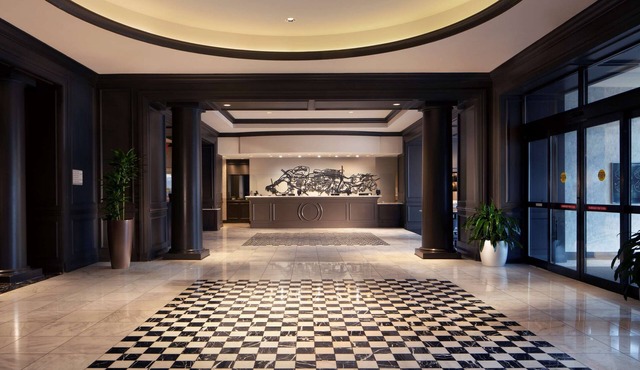 2 Connecting Suites at a 4⭐️ Hotel