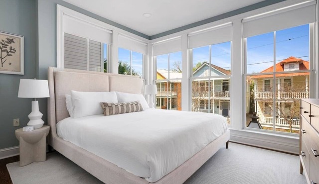 2 Luxury Houses w/Patios | 1 Block from King St