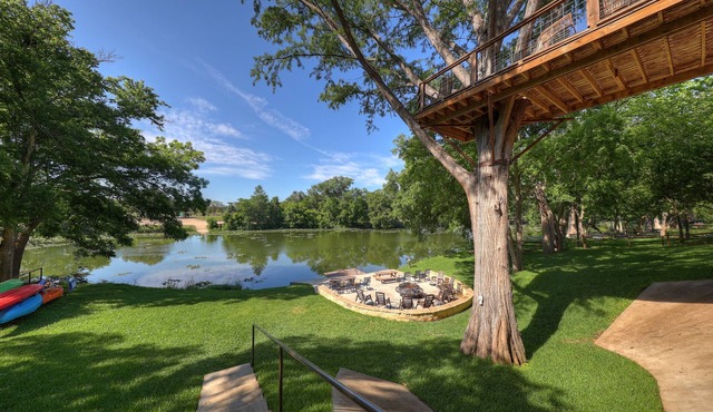 #2 of 4 Treetop River Cabin: 6 guests +Kayaks+ Fishing+ Fire pits+ hammocks