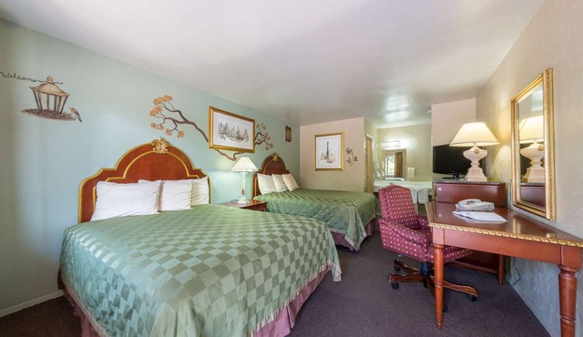 2 Peaceful Rooms | Junction Golf Club - 2.5 miles | Pets Allowed + Seasonal Pool