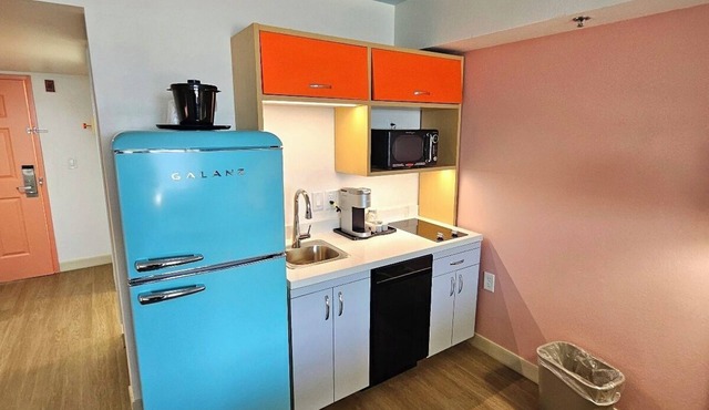 2 Queen Kitchenette, Oceanfront, Balcony