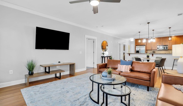 2BDR in South Historic District | The Juliette
