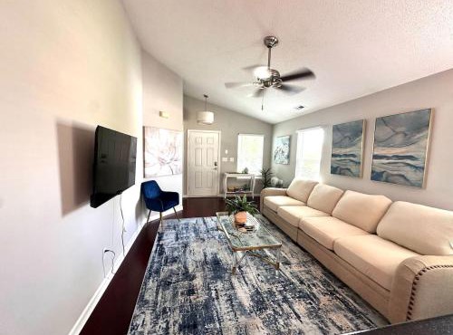 2BR-2BA Near Concord Mills - Backyard - Workspace