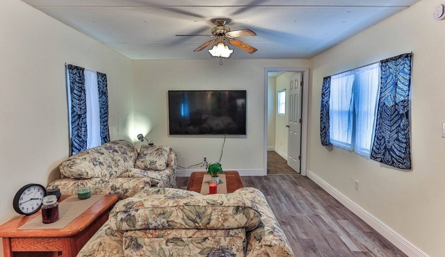 2BR House + RV Access + BBQ Near Silver Springs