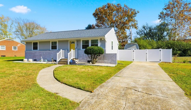 3-bedroom Family Home Near Airport & Downtown