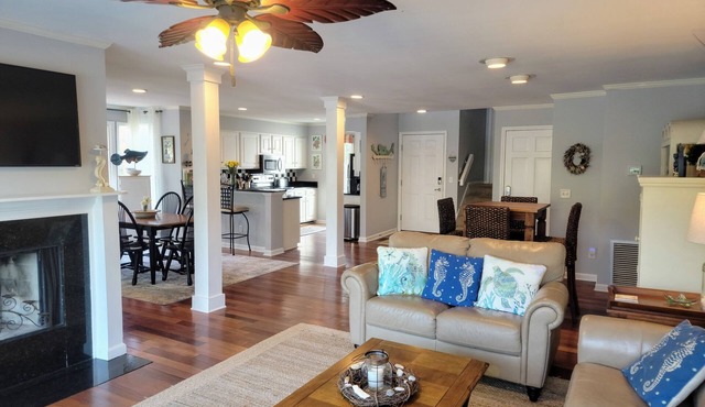 3 BR 3 BA End Unit-Heart of Wild Dunes-Golf-Pickleball-Pool-Spa-Golf Cart option