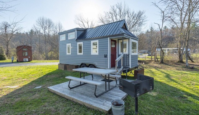 #3 Looking Glass · Looking Glass @ Acony Bell Tiny Home Village