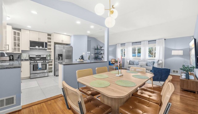 30+ nights, 4BR 2BA Near MGM Gaylord, Joint Base Andrews & DC, Move-In Ready