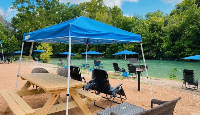 #36 Son's River Ranch - Glamping Cabin w/2 Queen Beds