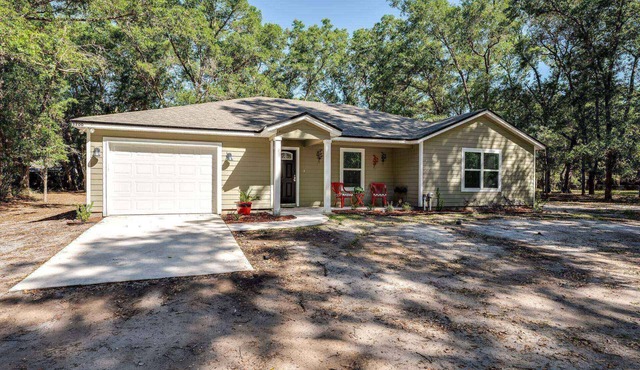 3BR Dog-Friendly Home w/Firepit & EV Charger Orange Park