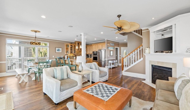 4 Bdrm Gulf Front Home w/Private Pool