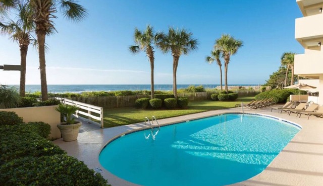4 Beachfront Balcony Retreats Close to SkyWheel, Live Music & Scenic Boardwalk