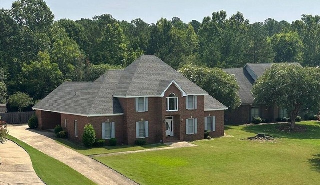 4 Masterd Bed - 4 Bath Corporate-Professional/Insurance/Families Welcome!