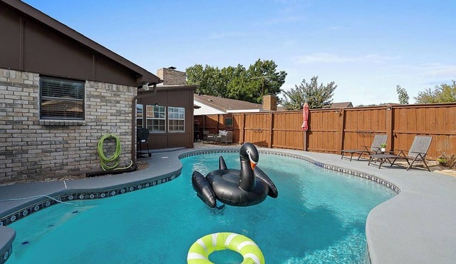 4BR w Pool + Game Room Near Grandscape & Top Golf
