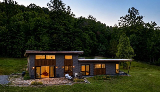 4TreesVA: Old Rag Mountain Retreat in Etlan
