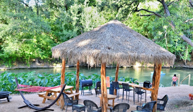 5 Son's Rio Cibolo - Birdhouse Cabin