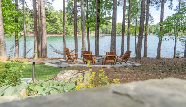 500 FT OF DEEP WATER FRONTAGE ON EMERALD COLORED WATER OF LAKE KEOWEE!